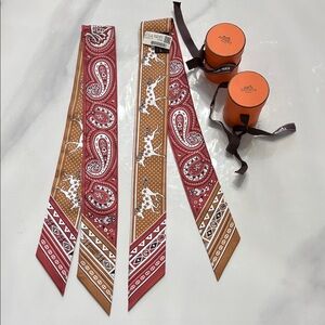 Brand new Hermes cheval de ceour twillys caramel burgundy pair